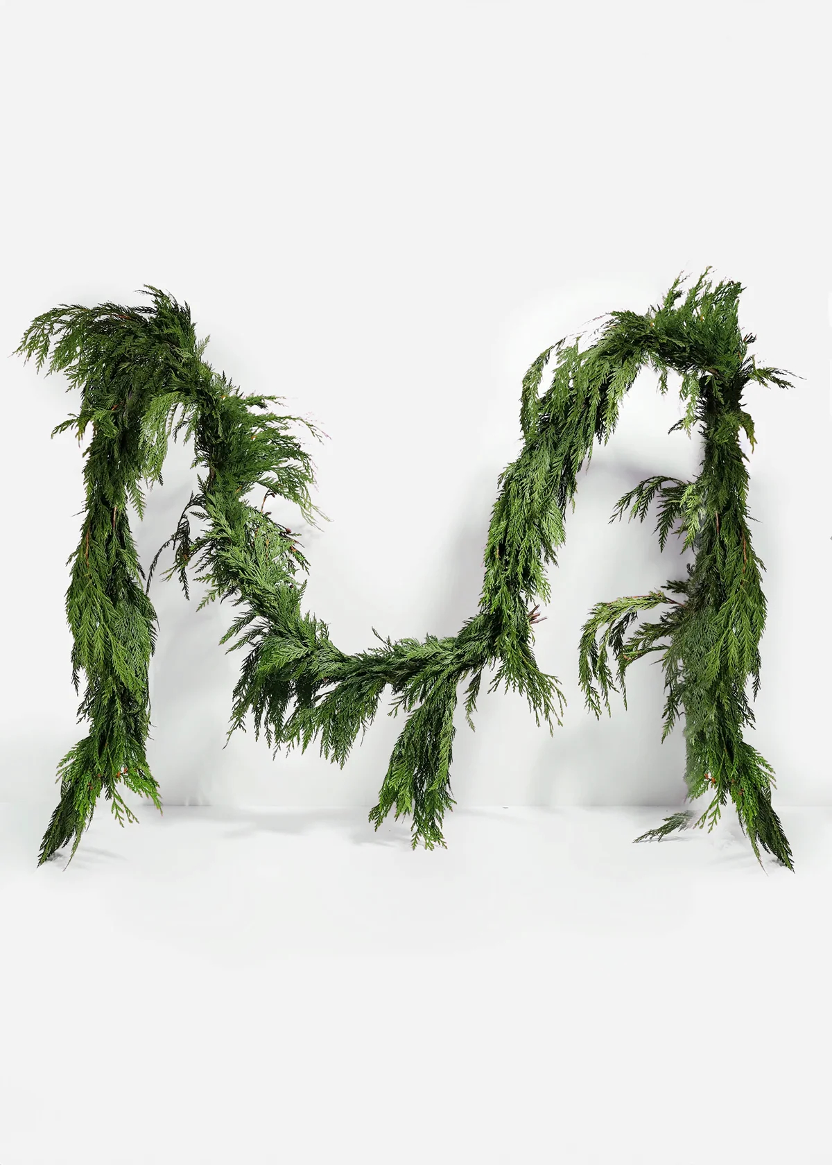 Fresh Cedar Holiday Garland - Image 2
